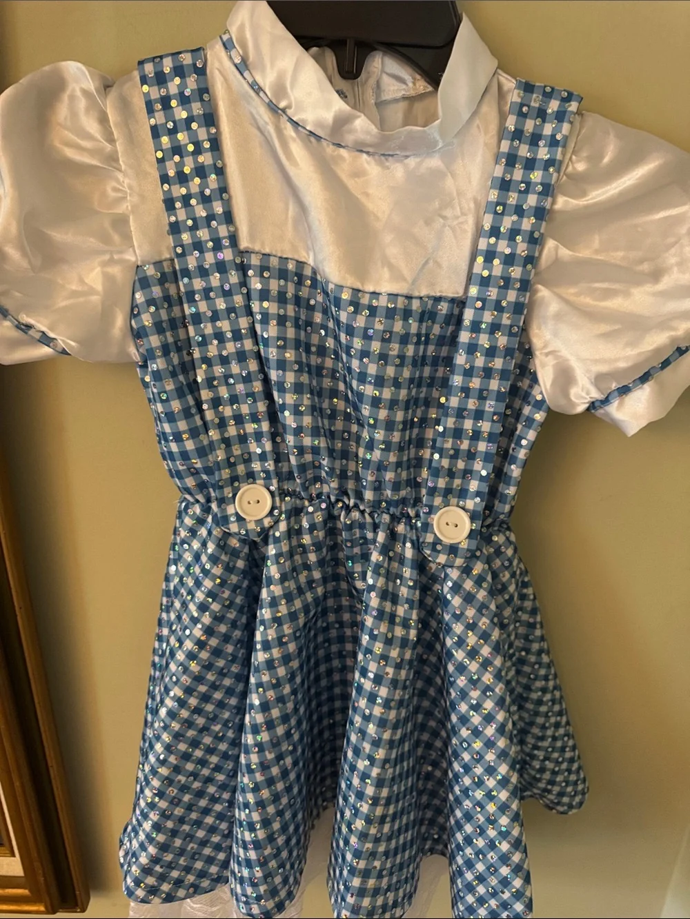 Rubies blue white